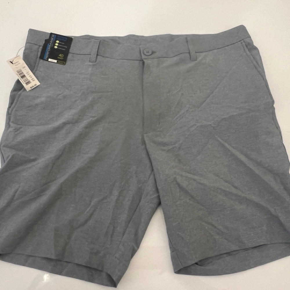 Mens performance golf shorts NWT 40